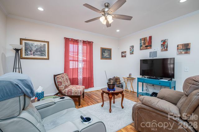 209 Wood Street, Mount Holly, NC 28120