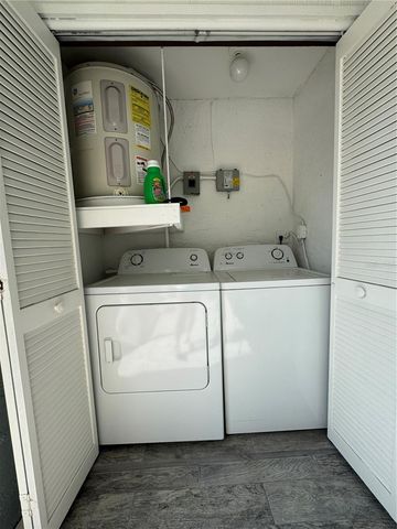 3811 59TH AVENUE W 3811, Bradenton, FL 34210