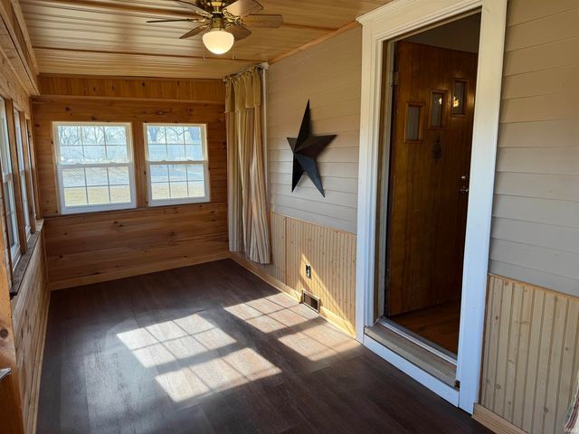 8897 S 1075 W Road, Owensville, IN 47665