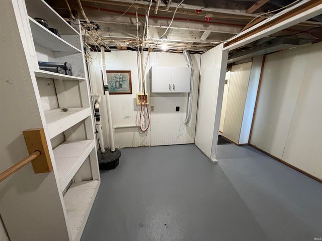 8897 S 1075 W Road, Owensville, IN 47665