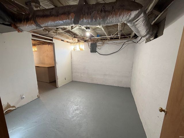 8897 S 1075 W Road, Owensville, IN 47665