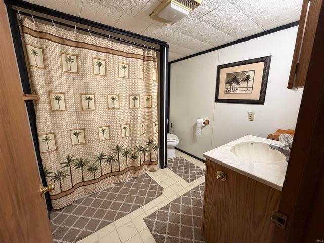 8897 S 1075 W Road, Owensville, IN 47665