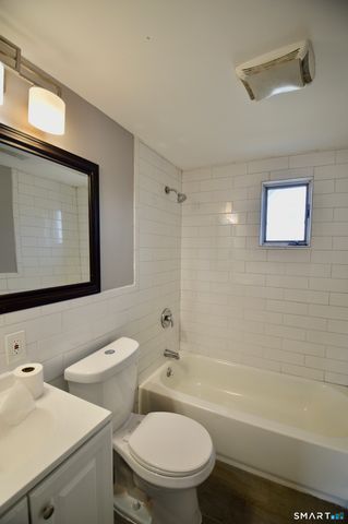 203 Main Street 2nd fl, West Haven, CT 06516