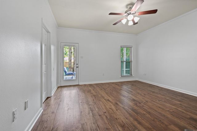 15015 Banff Ct, Baton Rouge, LA 70819