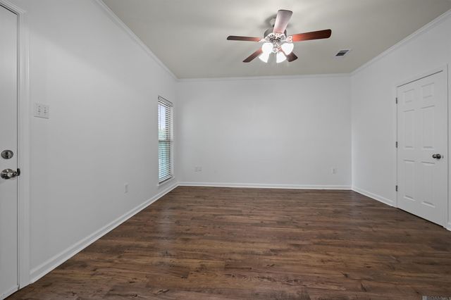 15015 Banff Ct, Baton Rouge, LA 70819