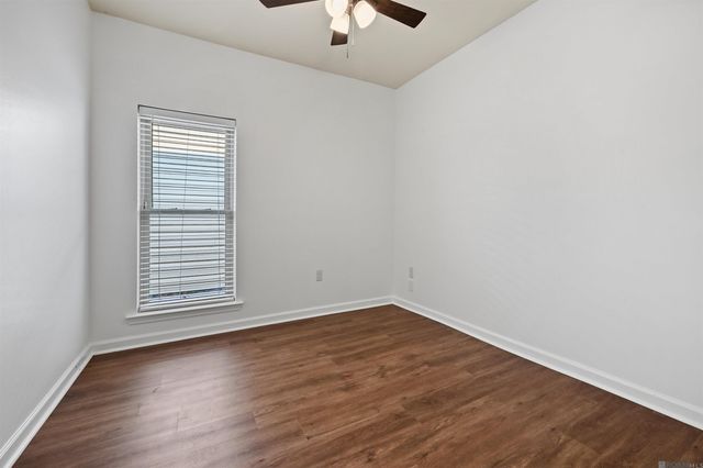 15015 Banff Ct, Baton Rouge, LA 70819