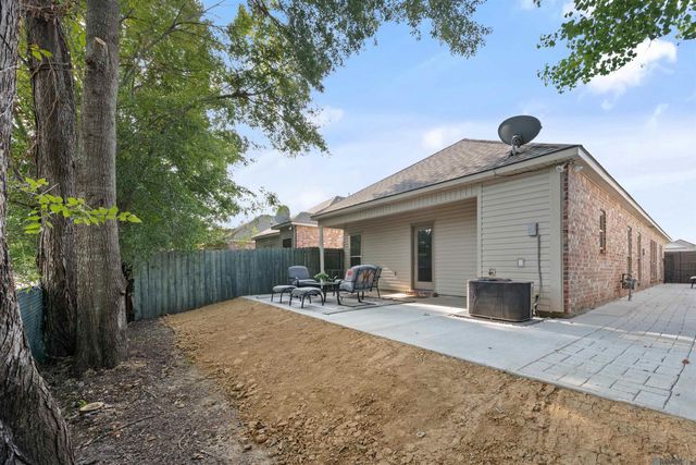 15015 Banff Ct, Baton Rouge, LA 70819