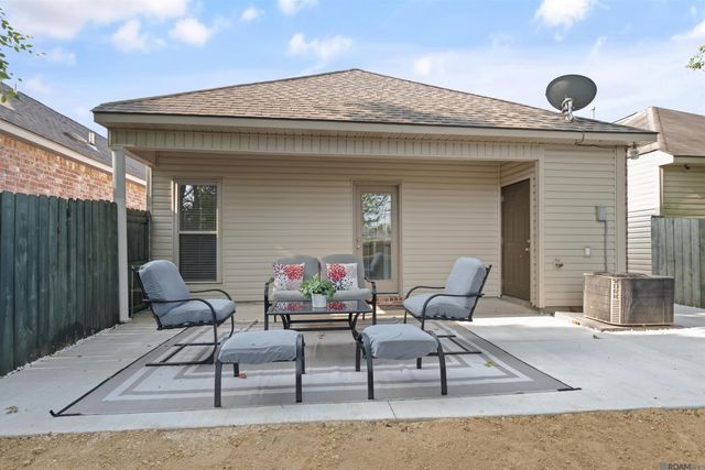 15015 Banff Ct, Baton Rouge, LA 70819