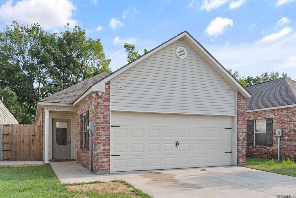 15015 Banff Ct, Baton Rouge, LA 70819