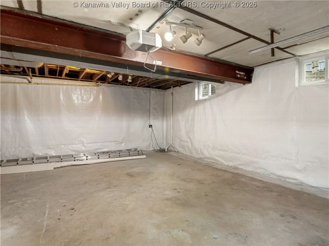 1255 Park Avenue, Charleston, WV 25302