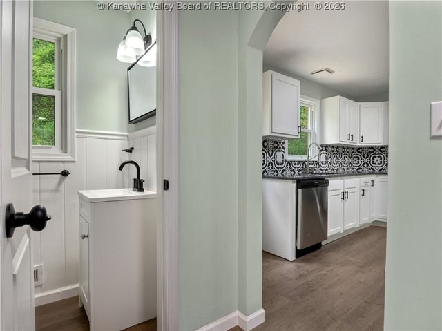 1255 Park Avenue, Charleston, WV 25302