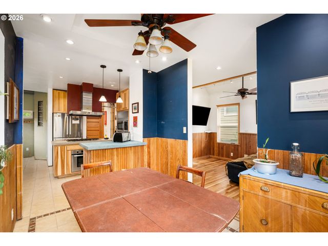 1559 N PRESCOTT St, Portland, OR 97217