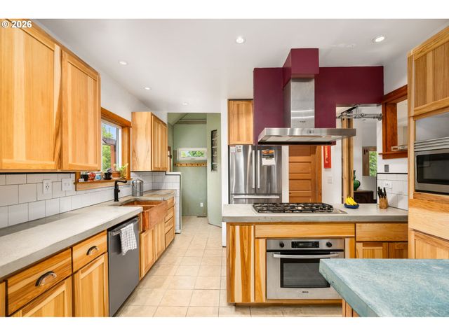 1559 N PRESCOTT St, Portland, OR 97217