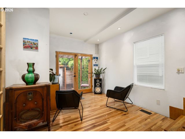 1559 N PRESCOTT St, Portland, OR 97217