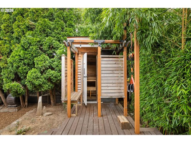 1559 N PRESCOTT St, Portland, OR 97217