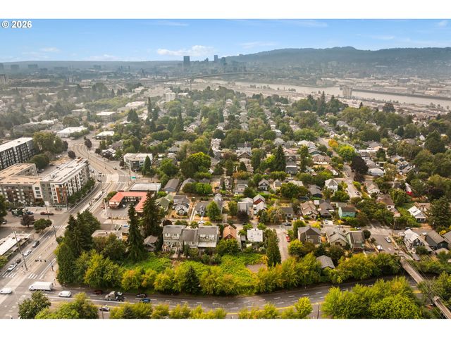 1559 N PRESCOTT St, Portland, OR 97217