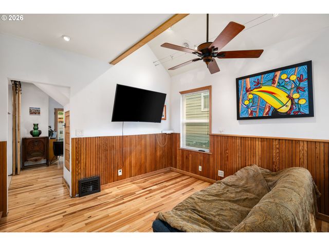 1559 N PRESCOTT St, Portland, OR 97217