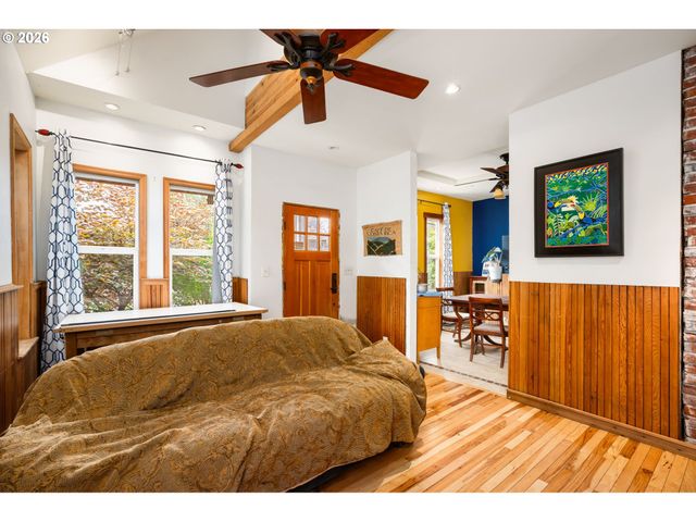 1559 N PRESCOTT St, Portland, OR 97217