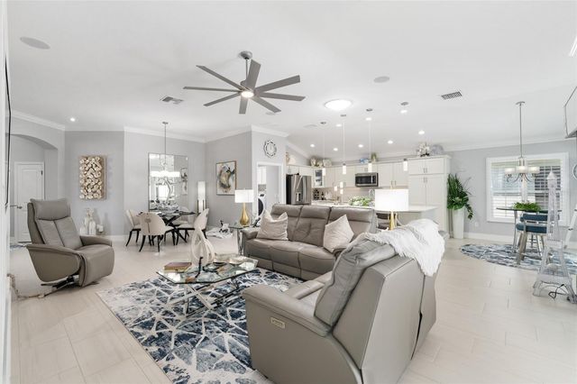 5681 HENRY LOOP, The Villages, FL 32163