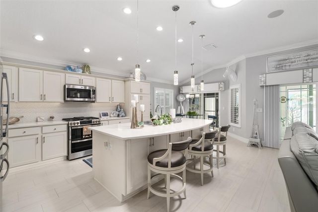 5681 HENRY LOOP, The Villages, FL 32163