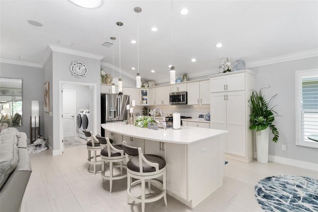5681 HENRY LOOP, The Villages, FL 32163