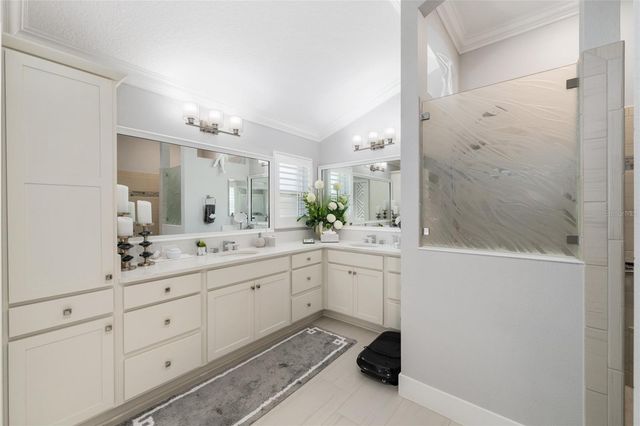 5681 HENRY LOOP, The Villages, FL 32163