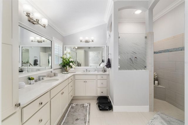 5681 HENRY LOOP, The Villages, FL 32163