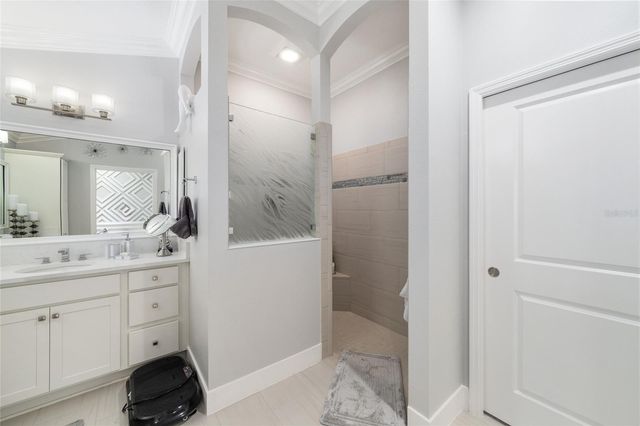 5681 HENRY LOOP, The Villages, FL 32163