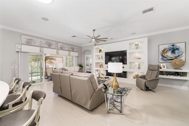 5681 HENRY LOOP, The Villages, FL 32163