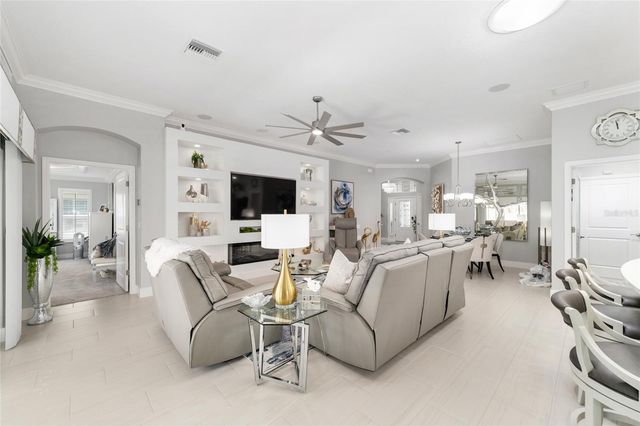5681 HENRY LOOP, The Villages, FL 32163