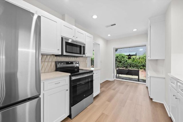 1120 Daffodil Lane, Mount Pleasant, SC 29464