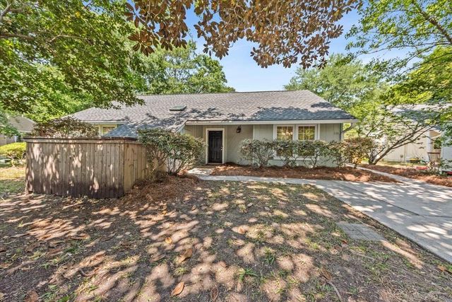 1120 Daffodil Lane, Mount Pleasant, SC 29464