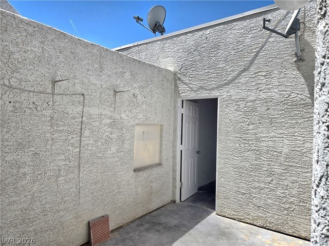 1800 Edmond Street 145, Las Vegas, NV 89146