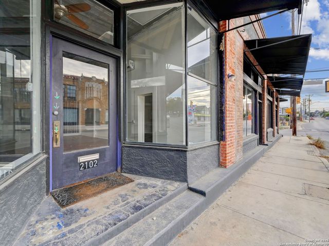 2100 McCullough, San Antonio, TX 78212
