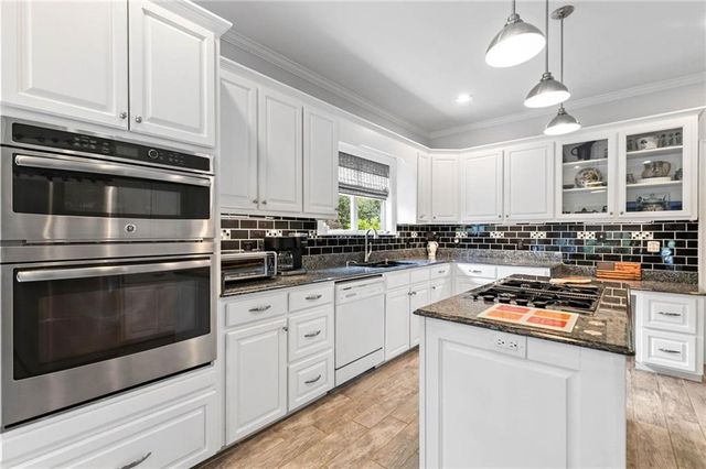 9052 Pine Run, Daphne, AL 36527