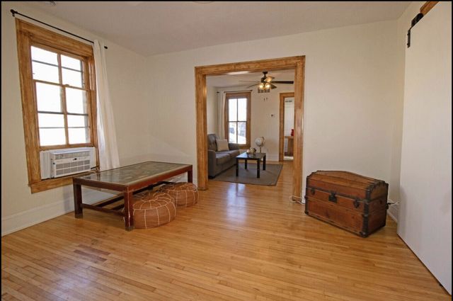 1211 5th Street NE 1, Minneapolis, MN 55413