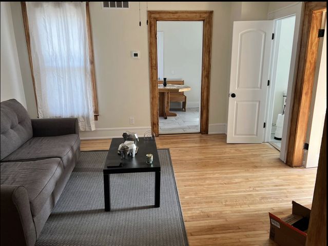 1211 5th Street NE 1, Minneapolis, MN 55413