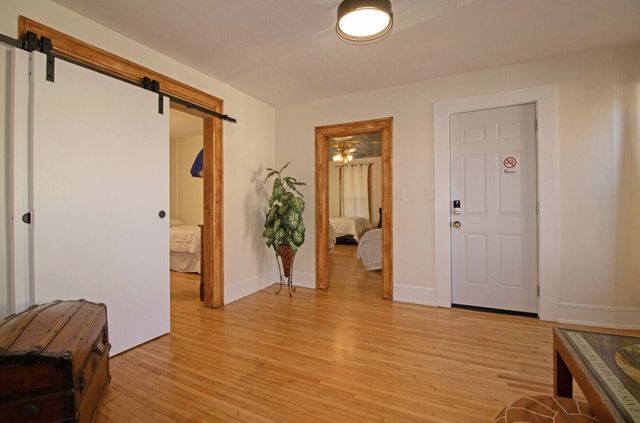 1211 5th Street NE 1, Minneapolis, MN 55413