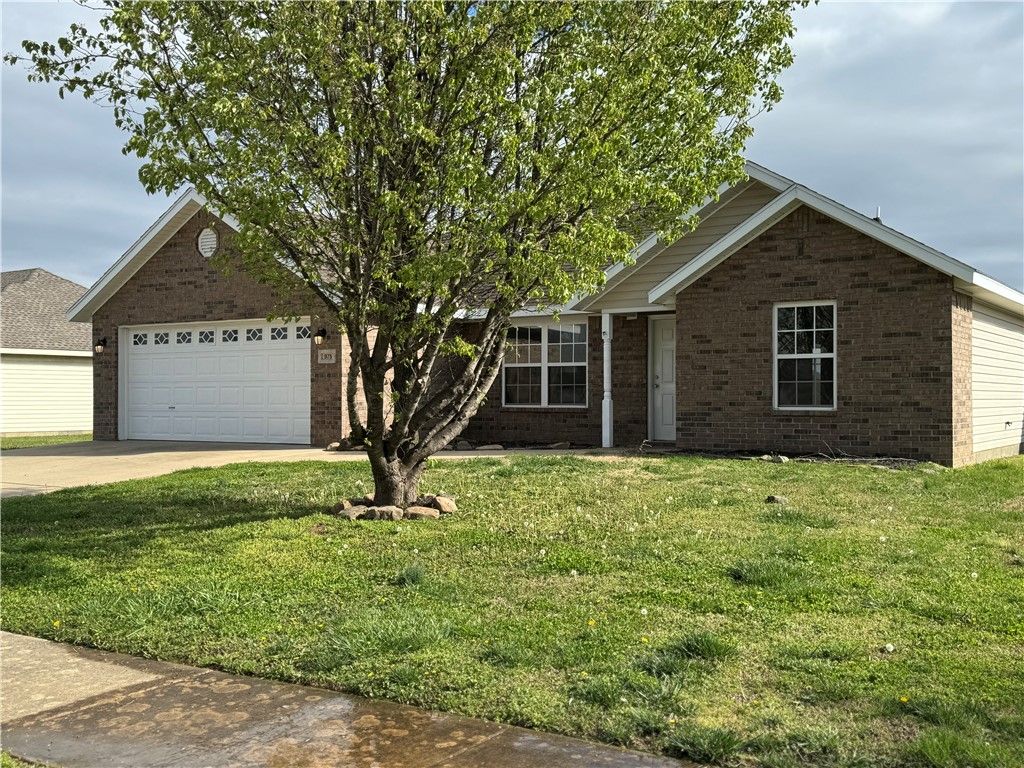 975 Raspberry Street, Elkins, AR 72727