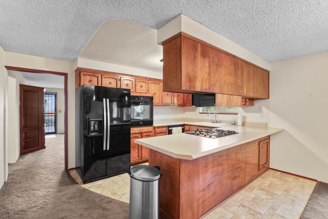 1891 NE Beacon Drive, Grants Pass, OR 97526