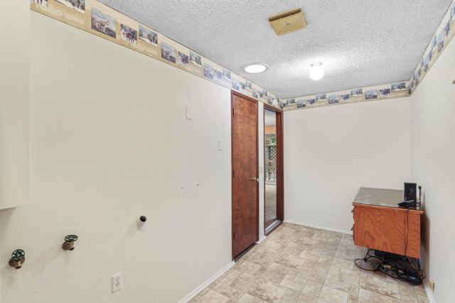 1891 NE Beacon Drive, Grants Pass, OR 97526