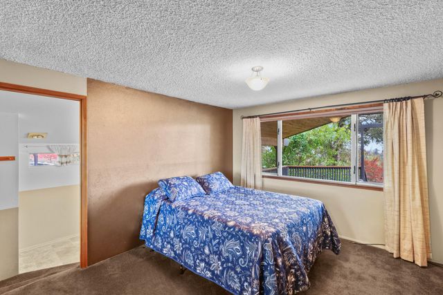 1891 NE Beacon Drive, Grants Pass, OR 97526