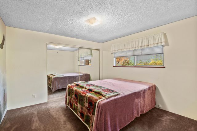 1891 NE Beacon Drive, Grants Pass, OR 97526