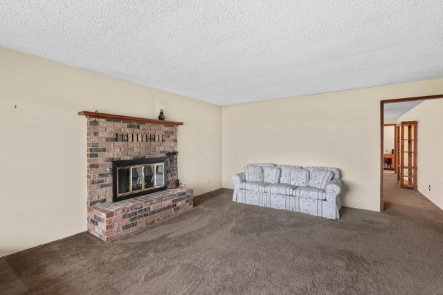 1891 NE Beacon Drive, Grants Pass, OR 97526