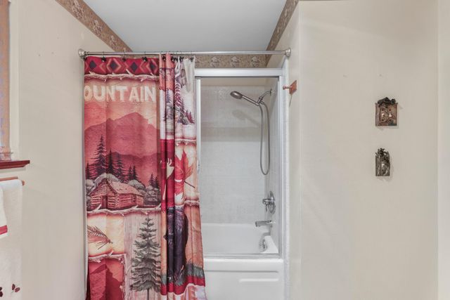 1891 NE Beacon Drive, Grants Pass, OR 97526