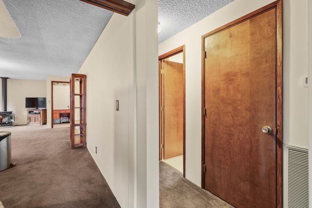 1891 NE Beacon Drive, Grants Pass, OR 97526