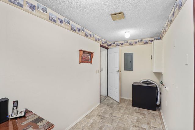 1891 NE Beacon Drive, Grants Pass, OR 97526