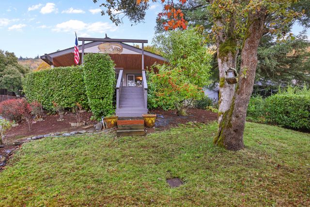 1891 NE Beacon Drive, Grants Pass, OR 97526