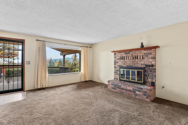 1891 NE Beacon Drive, Grants Pass, OR 97526