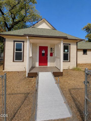 316 SE 8th Street, Grants Pass, OR 97526